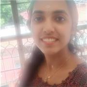 English tutor who loves to read books and paint!